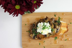 mushroom-ricotta-honey-truffle-bruschetta