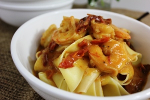 creamy-sundried-tomato-prawn-pasta