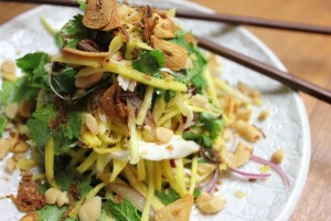 crunch-crab-green-mango-salad