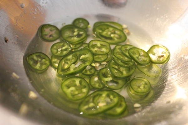 pickled-green-chilli