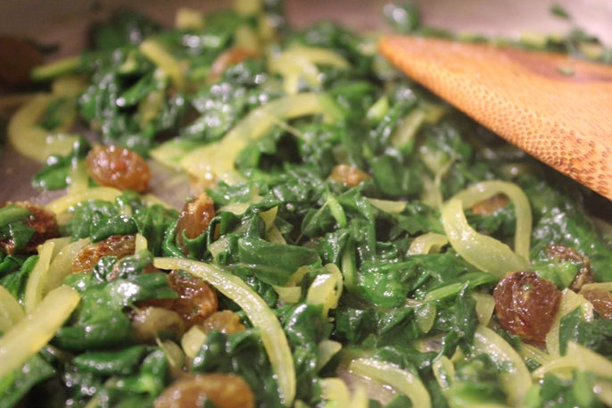 spinach-onion-raisin